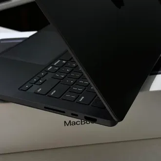 Nonactive MacBook Pro 14