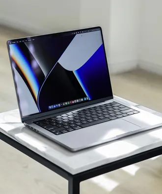 MacBook Pro M4 1TB/16GB RAM