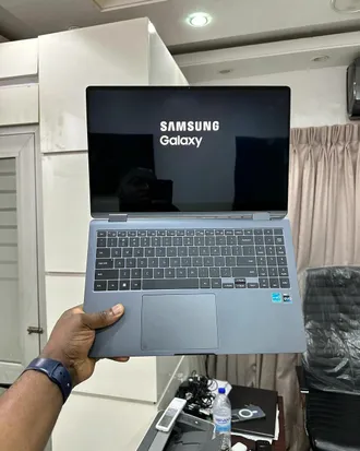 SAMSUNG Galaxy Book 3  i5-13