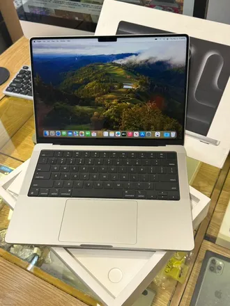 MacBook Pro M4 16gb 1TB