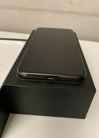 NEW & UNLOCKED Apple iPhone 11 Pro Max