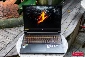 Acer Nitro V16 Ryzen7 / 16GB RAM / RTX 4060