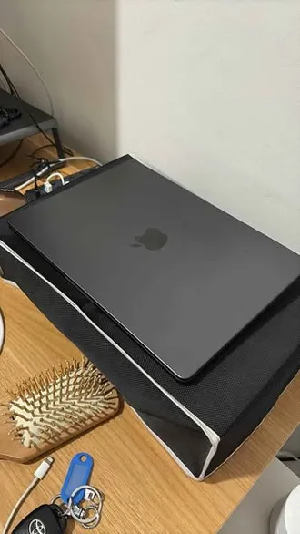 Nonactive MacBook Pro 14