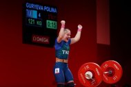 Fotoreport: Weightlifter Polina Guryeva from Turkmenistan won Olympic silver in Tokyo