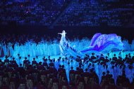 Olimpiýa stadionynda geçirilen V Aziýa oýunlarynyň ýapylyş dabarasyndan fotoreportaž