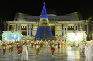 Photo story: The main Christmas tree of the country lit up in Turkmenistan