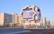 Photoreport: Ashgabat decorated a complex of new road and transport infrastructure with a monument 