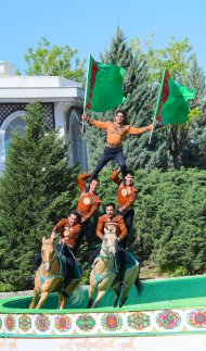 Photo report: Turkmenistan celebrates the National Horse of Turkmenistan on a grand scale