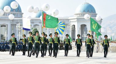 Фоторепортаж: В Ашхабаде прошёл парад вооружённых сил Туркменистана