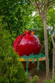 Summer terrace Altyn Paradise Garden awaits guests