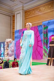 Turkmen fashion and products of entrepreneurs at the last exhibition UIET-2024