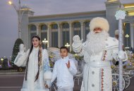 New Year's lights were solemnly lit on the main tree of Turkmenistan