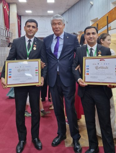 Ýaş türkmenistanlylar TÜRKSOÝ-nyň ýaş şahyrlarynyň halkara bäsleşiginiň lauriaty boldular