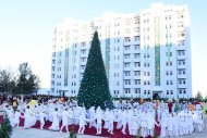 Fotoreportaž: Aşgabatda Parahat-7/3 ýaşaýyş toplumynda köp gatly jaýlaryň dördüsiniň açylyş dabarasy boldy