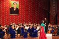 Fotoreportaž: Aşgabatda «Galkynyş» türkmen-awstriýa simfoniki orkestriniň konserti 