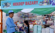 School bazaars of Turkmenistan offer a wide range of goods by the beginning of the school year