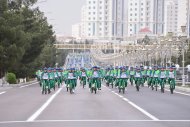 В Туркменистане прошел массовый велопробег, приуроченный к Всемирному дню здоровья