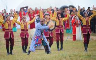 Fotoreportaž: Türkmenistanda Halkara Nowruz baýramy giňden bellenildi