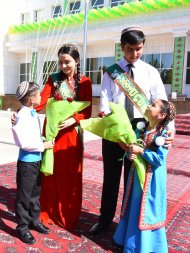 Photoreport: The last bell rang in the schools of Turkmenistan