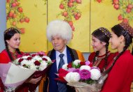 Personal exhibition of paintings by Annadurdy Almammedov opens in Ashgabat