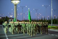 Фоторепортаж: Военный парад по случаю 75-й годовщины Победы в Великой Отечественной войне 1941-1945 годов в Ашхабаде