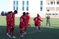 Photo report: DPR Korea football team training in Ashgabat