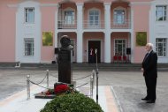 Photoreport from the opening ceremony of the monument to Yuri Gagarin in Ashgabat