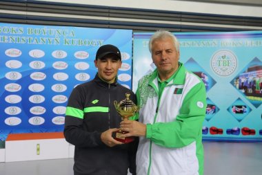 Fotoreportaž: Boks boýunça Türkmenistanyň kubogy ugrundaky ýaryş tamamlandy