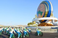 Photoreport: President of Turkmenistan unveils Bicycle monument and takes part in mass bike ride