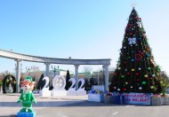 Photoreport: streets of New Year's Ashgabat