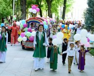 Fotoreportaž: Türkmenistanda Çagalary goramagyň halkara güni bellenildi