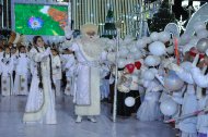 Photo story: The main Christmas tree of the country lit up in Turkmenistan