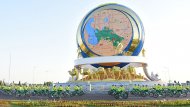 Photoreport: President of Turkmenistan unveils Bicycle monument and takes part in mass bike ride