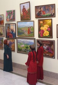 An exhibition of children's drawings was held in Ashgabat