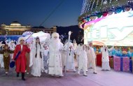 Photoreport: lights of the main New Year tree of the country lit in Turkmenistan