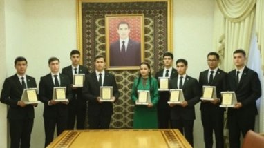 Winners of international Olympiads awarded in Turkmenistan