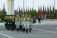 Фоторепортаж: Военный парад по случаю 75-й годовщины Победы в Великой Отечественной войне 1941-1945 годов в Ашхабаде