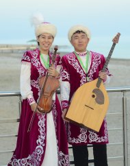 «Awaza — 2023» atly halkara tans we folklor festiwalynyň açylyş dabarasyndan fotoreportaž