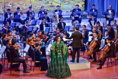 Aşgabatda «Parahatçylyk sazy» atly halkara festiwalyň açylyş dabarasy boldy