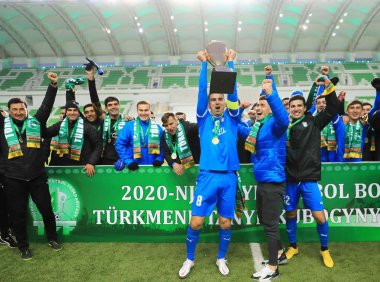 Fotoreportaž: Futbol boýunça Türkmenistanyň Kubogy–2020 final duşuşygy