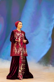 Turkmen fashion and products of entrepreneurs at the last exhibition UIET-2024