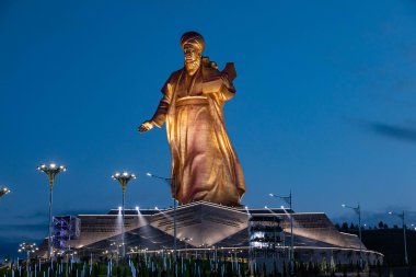 Monument to Magtymguly Fragi in Ashgabat