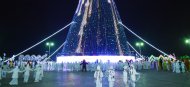 Photo story: The main Christmas tree of the country lit up in Turkmenistan