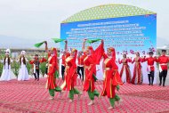 Фоторепортаж: В Туркменистане широко отметили праздник Новруз