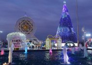 Photoreport: streets of New Year's Ashgabat