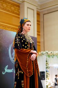 Turkmen fashion and products of entrepreneurs at the last exhibition UIET-2024