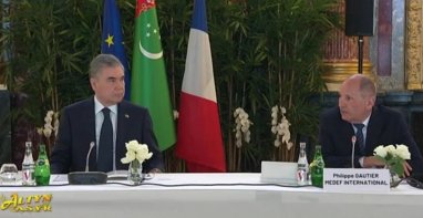 Gurbangulı Berdimuhamedov, Fransa ile beş öncelikli işbirliği alanını sıraladı