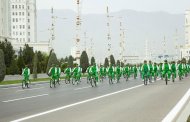 Mass bike ride held In Turkmenistan on World Health Day