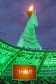 Olimpiýa stadionynda geçirilen V Aziýa oýunlarynyň ýapylyş dabarasyndan fotoreportaž