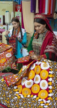 Türkmenistanda Halkara Nowruz güni giňden bellenildi